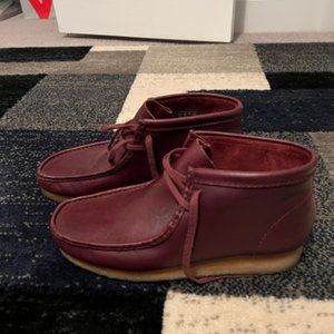 Clarks Wannabee Boot, Men's burgandy in color, size 10 1/2 shoes